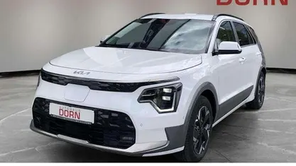 Weiß Gebraucht 2023 Kia e-Niro Inspiration SUV | 28.990 € (Fairer Preis)