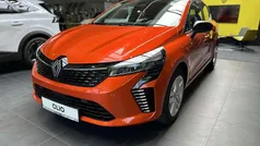 Valenciaorange metallic Neu 2025 Renault Clio V Evolution Limousine | 19.490 € (Guter Preis)