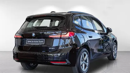 Neu BMW 218 Efficient Dynamics 136 PS (100 kW) 2026 Schwarz ii Van / Kleinbus