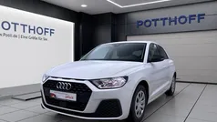 Weiß Gebraucht 2021 Audi A1 Sportback Comfort Kleinwagen | 15.450 € (Guter Preis)