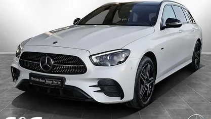 Designo diamantweiß bright Gebraucht 2021 Mercedes E300 AMG Kombi | 30.890 € (Fairer Preis)