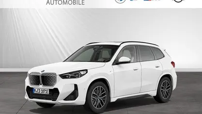 Gebraucht BMW iX1 M Sport 230 kW (313 PS) 2024 Alpinweiß SUV