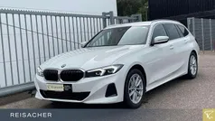 Alpinweiß uni Gebraucht 2024 BMW 318 Efficient Dynamics Kombi | 32.480 € (Guter Preis)
