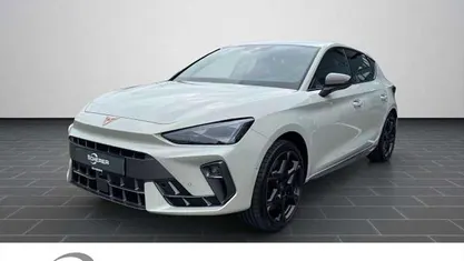 Taigagrau Gebraucht 2025 Cupra Leon VZ Limousine | 42.999 € (Fairer Preis)