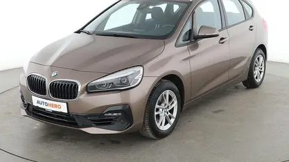 Gebraucht BMW 218 Active Tourer Sport Line 140 PS (102 kW) 2019 Gelb Van / Kleinbus