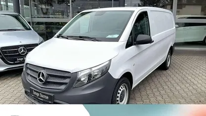 Arktikweiß Gebraucht 2022 Mercedes Vito Van | 22.980 € (Fairer Preis)