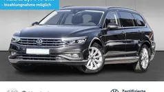 Grau Gebraucht 2024 VW Passat Elegance Kombi | 33.980 € (Fairer Preis)