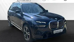Carbonschwarz metallic Gebraucht 2024 BMW X7 M Sport SUV | 84.700 € (Guter Preis)