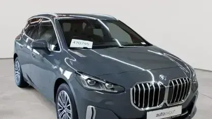 Gebraucht BMW 225 Active Tourer Luxury Line 136 PS (100 kW) 2023 Sparkling kupfergrau metallic Van / Kleinbus