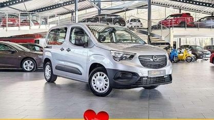 Używany Opel Combo Life Edition 131 KM (96 kW) 2022 Szary Minivan