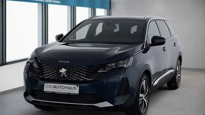 Gebraucht Peugeot 5008 Allure 131 PS (96 kW) 2024 Blau SUV