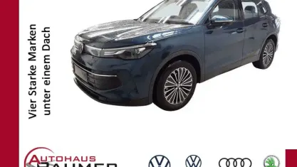 Gebraucht VW Tiguan Life 150 PS (110 kW) 2025 Night blue (metallic) SUV