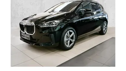 Neu BMW 218 136 PS (100 kW) 2026 Schwarz uni Van / Kleinbus
