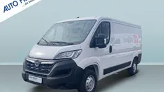 Eis weis Gebraucht 2023 Opel Movano Edition Van | 26.850 € (Fairer Preis)