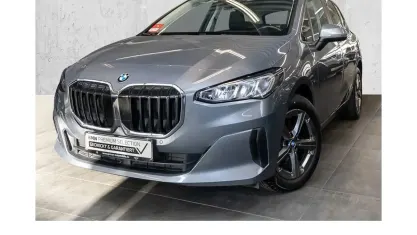 Gebraucht BMW 218 Active Tourer Performance 150 PS (110 kW) 2023 Skyscraper grau Van / Kleinbus