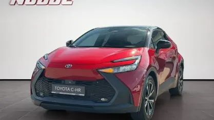 Neu Toyota C-HR 140 PS (102 kW) 2025 Karminarot mica / dach schwarz SUV
