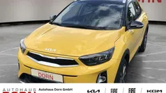Gelb Gebraucht 2023 Kia Stonic Spirit SUV | 19.990 € (Fairer Preis)