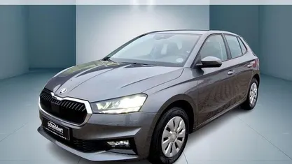 Graphitegrau metallic Gebraucht 2024 Skoda Fabia Selection Limousine | 18.450 € (Fairer Preis)