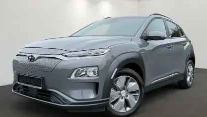 Gebraucht Hyundai Kona Advantage 100 kW (136 PS) 2020 Purple (galaxy grey / mic) SUV