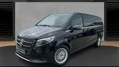 Gebraucht Mercedes V300 237 PS (174 kW) 2024 Obsidianschwarz Van / Kleinbus