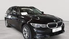 Saphirschwarz metallic Gebraucht 2020 BMW 320 Sport Line Kombi | 19.990 € (Superpreis)