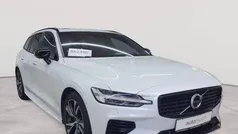 Crystal weißperleffekt Gebraucht 2020 Volvo V60 R-Design Kombi | 27.390 € (Fairer Preis)