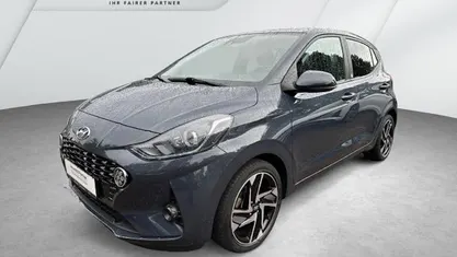 Gebraucht Hyundai i10 Edition 30+ 67 PS (49 kW) 2021 Grau Kleinwagen