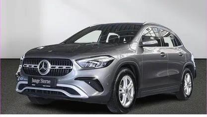 Gebraucht Mercedes GLA200 163 PS (119 kW) 2024 Grau SUV