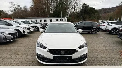 Gebraucht 2024 Seat Leon Style Limousine | 23.980 € (Fairer Preis)