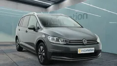 Grau Gebraucht 2024 VW Touran Move Van / Kleinbus | 31.100 € (Superpreis)