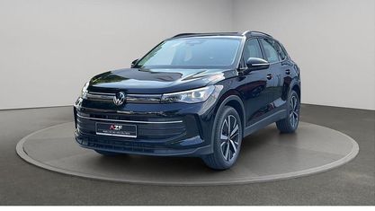 New VW Tiguan Life 150 HP (110 kW) 2025 Black SUV