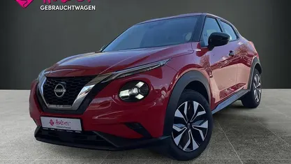 Usado Nissan Juke Acenta 114 HP (83 kW) 2025 Vermelho SUV