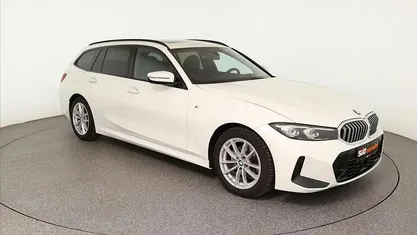Gebraucht BMW 320 M Sport 135 PS (99 kW) 2025 Weiß Kombi