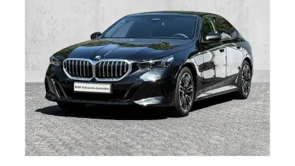Gebraucht BMW 520 M Sport 197 PS (144 kW) 2025 Schwarz Limousine