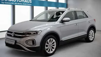 Second-hand VW T-Roc Style 150 CP (110 kW) 2023 Argintiu SUV