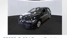 Deep black perleffekt Gebraucht 2022 VW Golf VIII Life Limousine | 22.850 € (Fairer Preis)