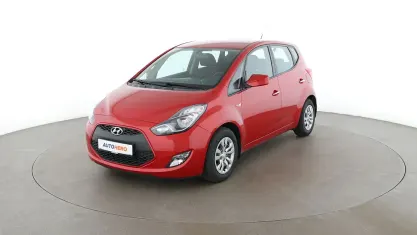 Gebraucht Hyundai ix20 Basis 90 PS (66 kW) 2015 Rot Kleinwagen