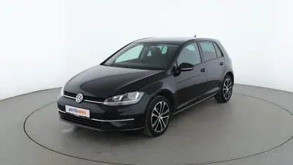 Używany VW Golf VII Comfortline 116 KM (85 kW) 2019 Czarny Sedan/Limuzyna