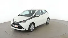 Weiß Gebraucht 2018 Toyota Aygo X-play Kleinwagen | 8.990 € (Fairer Preis)