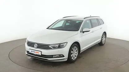 Weiß Gebraucht 2018 VW Passat Comfortline Kombi | 19.430 € (Fairer Preis)