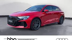 Rot Neu 2025 Audi RS3 Sportback Comfort Kleinwagen | 75.990 €