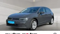 Grau Gebraucht 2024 VW Golf VIII Life Limousine | 23.890 € (Guter Preis)