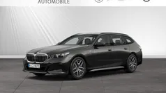 Gebraucht 2024 BMW 530e M Sport Kombi | 64.431 €