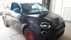 Schwarz Gebraucht 2021 Fiat 500e Action Kleinwagen | 12.989 € (Fairer Preis)