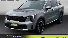 Grau Gebraucht 2025 Kia Sorento Platinum SUV | 53.890 € (Guter Preis)