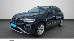 Schwarz Gebraucht 2025 VW T-Roc Life SUV | 28.980 € (Superpreis)