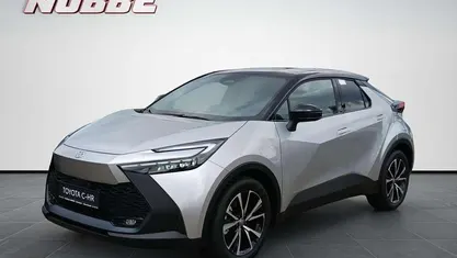 Neu Toyota C-HR 223 PS (164 kW) 2025 Shimmering silver metallic/sch SUV