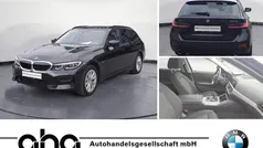 Schwarz Gebraucht 2022 BMW 320e Advantage Kombi | 27.490 € (Fairer Preis)