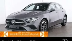 Grau Gebraucht 2024 Mercedes A200 Advanced Plus Limousine | 30.990 € (Fairer Preis)