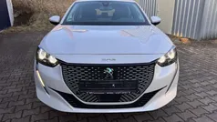 Perlmut weiss Gebraucht 2021 Peugeot e-208 Active Kleinwagen | 15.810 € (Fairer Preis)